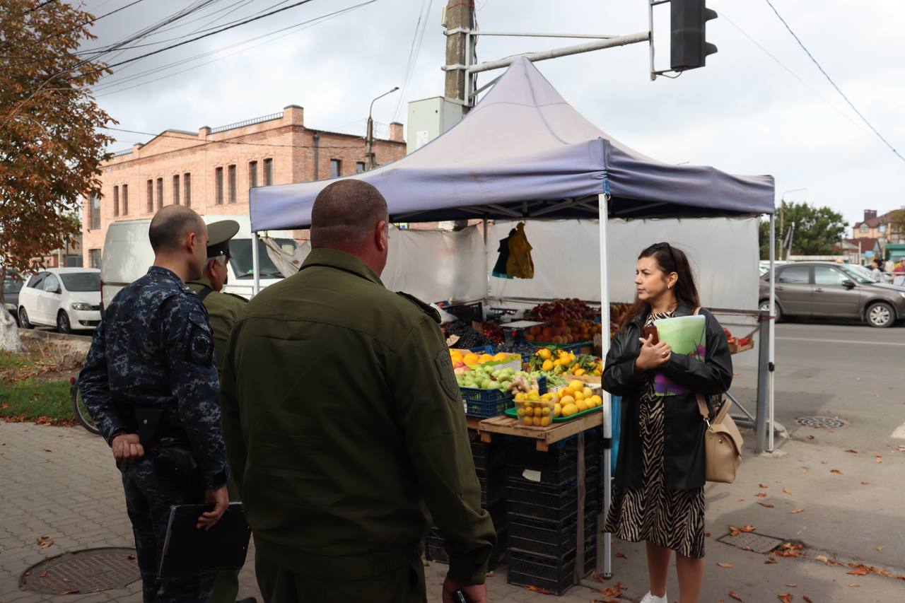 В Батайске продолжаются рейды по предотвращению несанкционированной  торговли | 05.10.2023 | Батайск - БезФормата